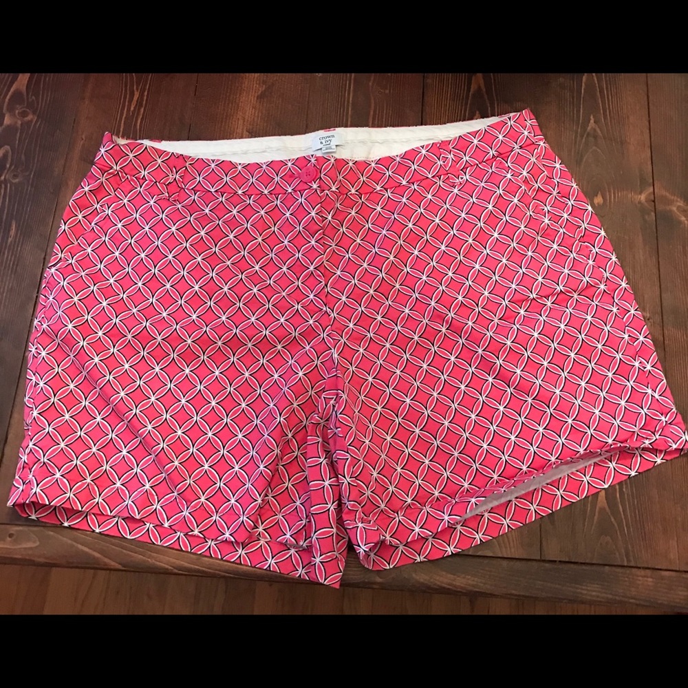 Crown & Ivy geometric shorts